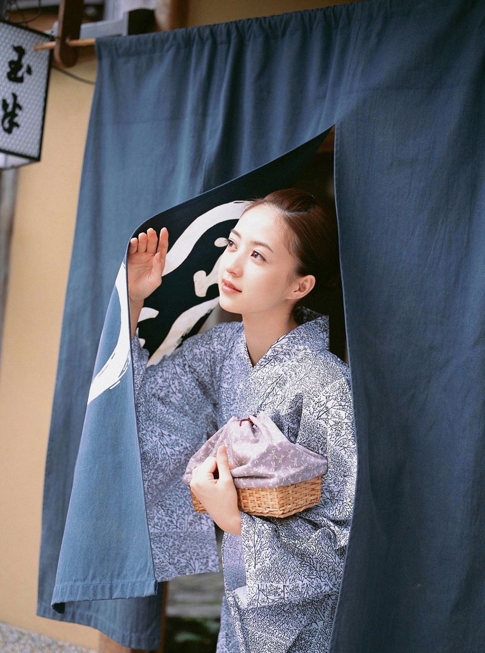 日本女神逢泽莉娜图片集之VYJ套图第116期