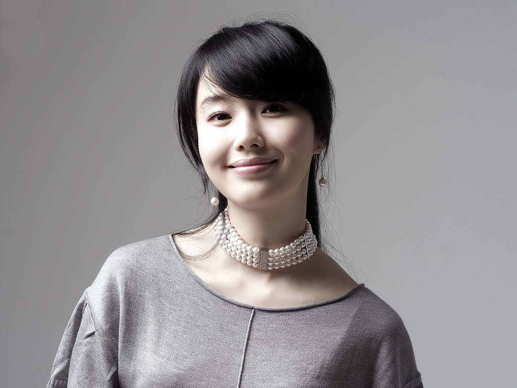韩国歌手李贞贤
